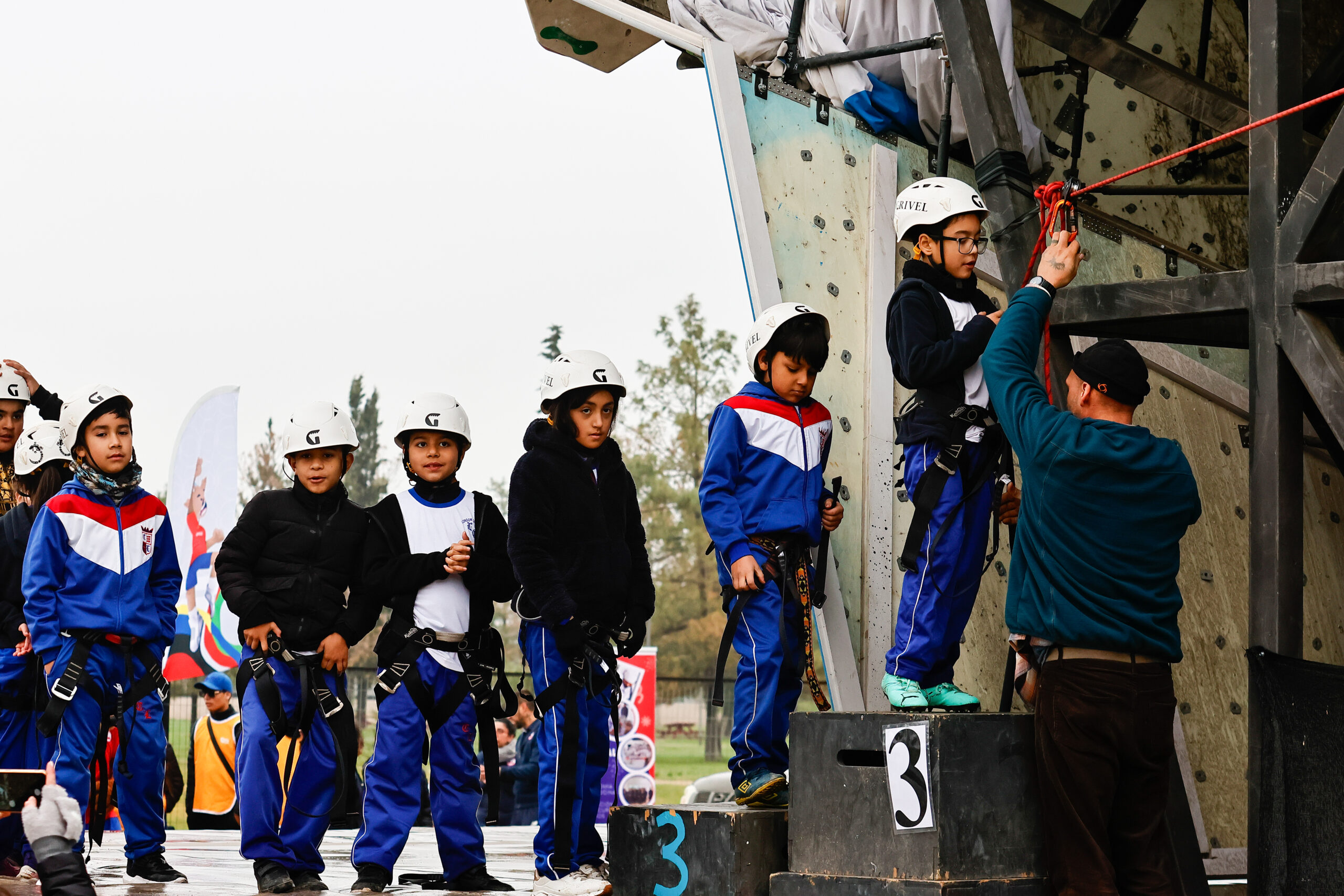 Federación de Andinismo realiza jornada de inducción a la escalada